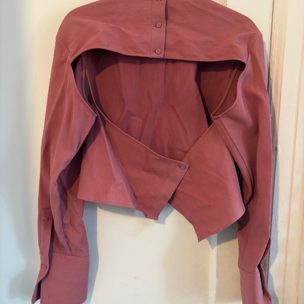 Open back Cropped Long-Sleeve Mock Neck Top